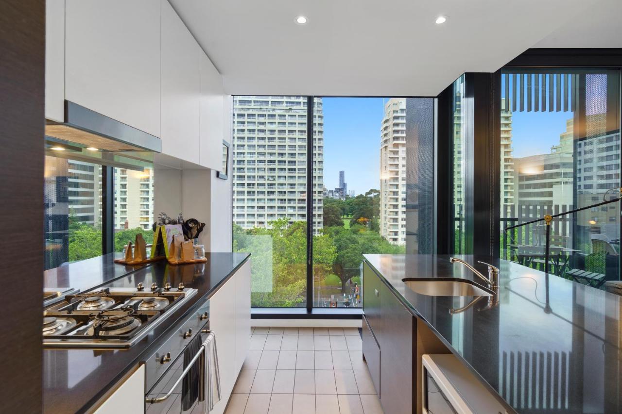 Complete Host Leopold Apartments Melbourne Exterior photo