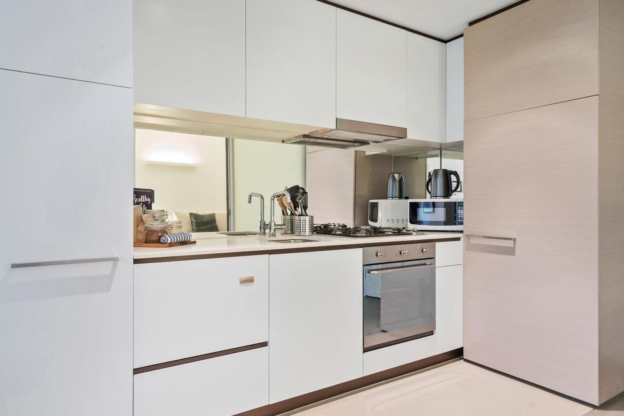 Complete Host Leopold Apartments Melbourne Exterior photo