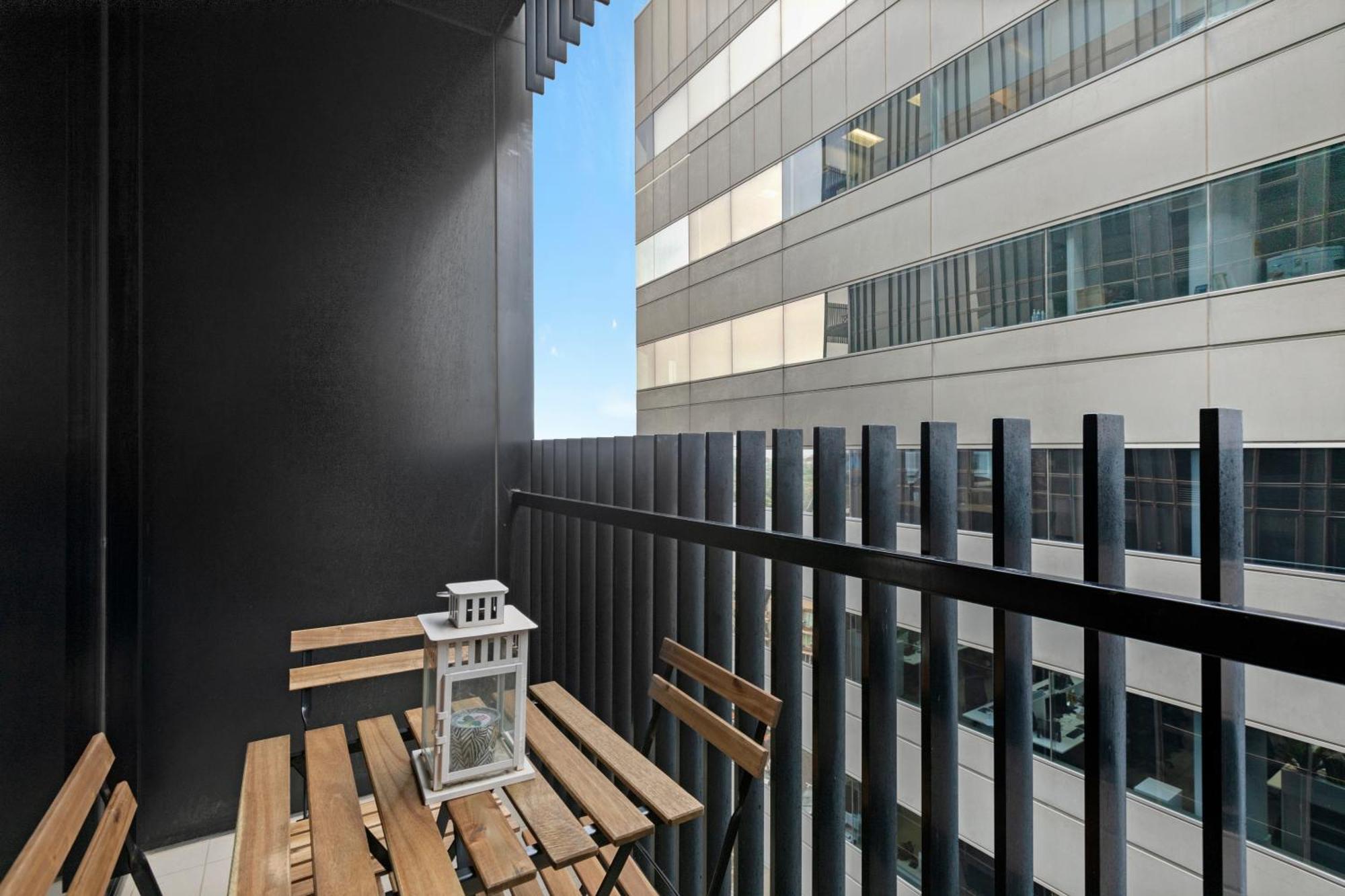 Complete Host Leopold Apartments Melbourne Room photo